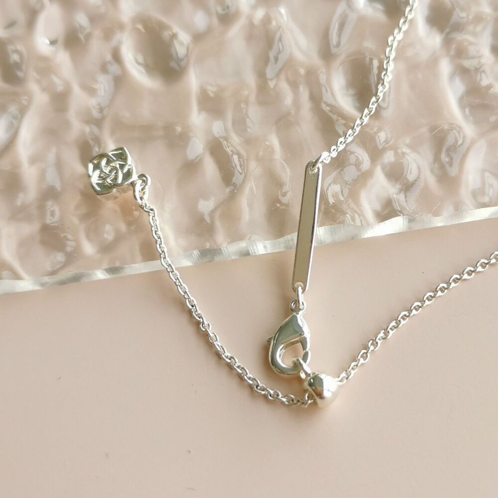 Authentic Kendra Scott Elisa Unicorn Dichroic Glass Bright Silver Short Necklace - Picture 3 of 3